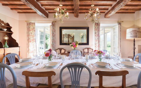 Podere Gragnano 12: Meubles, Design Intérieur, Table, Salle À Manger, Chaise, Table Cuisine Et Salle A Manger, Domicile, Vaisselle, Pièce, Plafond