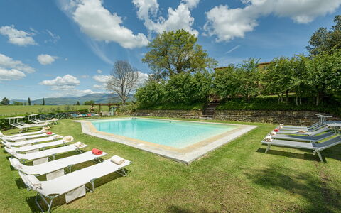 Poggerello 10: Eco Hôtel, Biens, Ferme, Piscine, Recours, Jardin, Hacienda, Villa, Pelouse, Aménagement Paysager