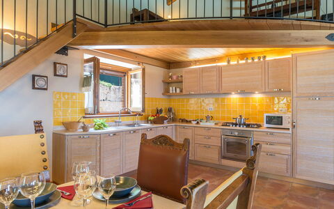 Il Casale del Nonno 8+2: Meubles, Cuisine, Design Intérieur, Sol, Comptoir, Bois, Sol, Plafond, Pièce, Cabinetry
