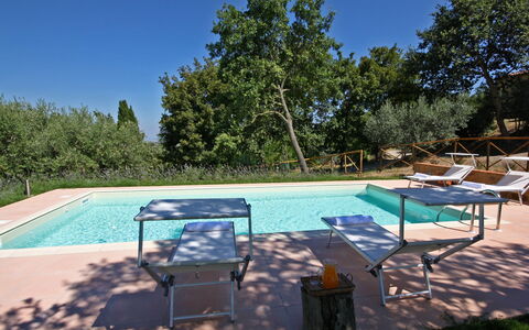 Monterzi 4: Piscine, Meubles, Mobilier De Jardin, Jardin, Ombre, Arrière-Cour, Tableau De Plein Air, Biens, Cour, Aménagement Paysager