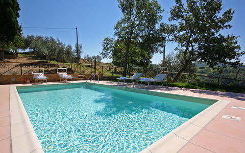 Monterzi 4: Piscine, Recours, Composite, Mobilier De Jardin, Eco Hôtel, Ombre, Jardin, Caractéristique De L'Eau, Arrière-Cour, Tuile
