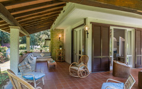 Villa la Meridiana 8+1: Meubles, Bois, Chaise, Design Intérieur, Plafond, Sol, Sol, Porche, Table, Recours
