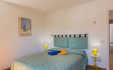 Villa la Meridiana 8+1: Design Intérieur, Lit, Meubles, Chambre, Mur, Drap De Lit, Literie, Sol, Pièce, Bois