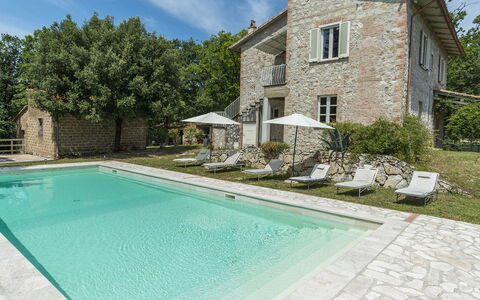 Villa la Corte 6: Maison, Chalet, Biens, Ferme, Villa, Piscine, Arrière-Cour, Aménagement Paysager, Dalle, Cour