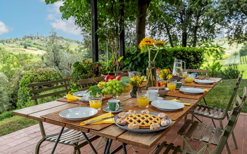 Villa Caterina 8: Meubles, Table, Aliments, Vaisselle, Mobilier De Jardin, Fruit, Tableau De Plein Air, Nappe De Table, Table Cuisine Et Salle A Manger, Chaise