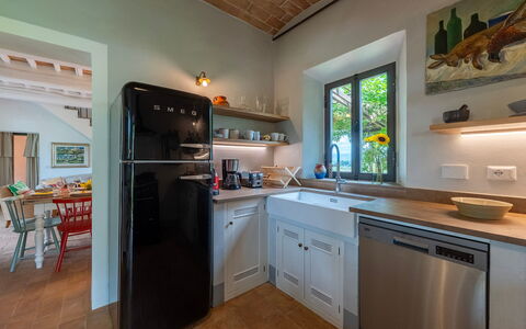 Villa Caterina 8: Appareil De Cuisine, Cuisine, Comptoir, Design Intérieur, Principaux Appliance, Électroménager, Meubles, Cabinetry, Sol, Bois
