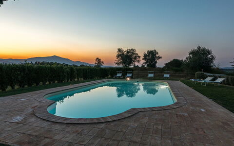 Podere di Salci 10: Piscine, Crépuscule, Soirée, Lever Du Soleil, Aménagement Paysager, Mobilier De Jardin, Le Coucher Du Soleil, Soleil, Eco Hôtel