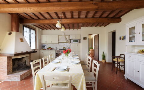 L'Ovile 8: Meubles, Design Intérieur, Sol, Mur, Bois, Table, Salle À Manger, Plafond, Table Cuisine Et Salle A Manger, Chaise