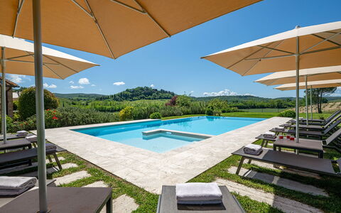Podere Bellaria 18+2: Montagnes Relief, Piscine, Colline, Montagne, Lot Terre, Jardin, Recours, Mobilier De Jardin, Chaîne De Montagnes, Station De Montagne