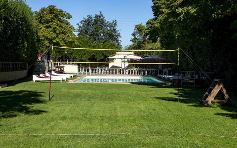Villa delle Sophore 12: Piscine, Été, Loisir, Ombre, Des Loisirs, Recours, Vacances, Pelouse, Parapluie, Mobilier De Jardin
