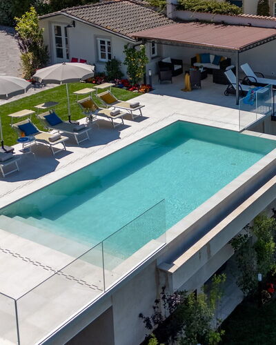 Villa Elena 9+1: Piscine, Recours, Loisir, Mobilier De Jardin, Composite, Eco Hôtel, Parapluie, Des Loisirs, Thermes, Caractéristique De L'Eau