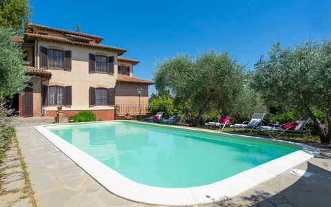 Villa Fiorentini 10: Bleu, Piscine, Zone Résidentielle, Hacienda, Villa, Recours, Biens, Balcon, Eco Hôtel, Mobilier De Jardin