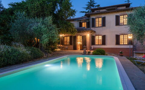 Villa Fiorentini 10: Piscine, Hacienda, Biens, Recours, Villa, Thermes, Plante D'Appartement, Eco Hôtel, Arrière-Cour