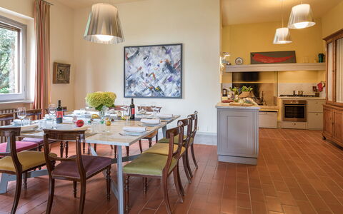 Villa Il Cedro 10+1: Meubles, Design Intérieur, Sol, Table, Chaise, Salle À Manger, Bois, Plafond, Table Cuisine Et Salle A Manger, Pièce