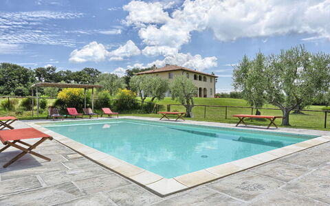 Villa Il Meluccio 12: Piscine, Meubles, Mobilier De Jardin, Biens, Recours, Jardin, Hacienda, Ombre, Chaise, Ferme