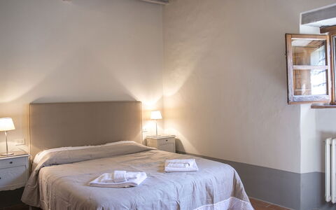 Le Caselle 26: Mur, Chambre, Lit, Meubles, Design Intérieur, Drap De Lit, Plafond, Literie, Sol, Pièce