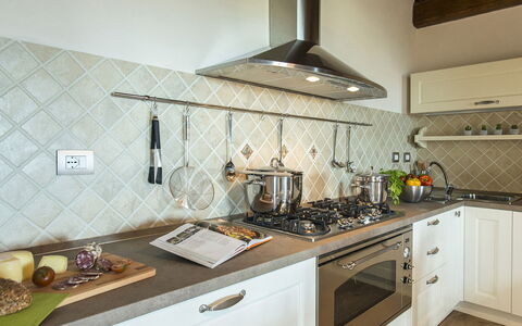La Vecchia Fonte 15: Cuisine, Comptoir, Design Intérieur, Appareil De Cuisine, Cuisinière, Sol, Gaz Poele, Le Fourneau, Principaux Appliance, Cabinetry