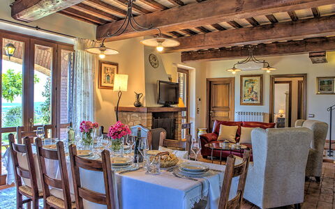 Villa Bella 8: Meubles, Mur, Design Intérieur, Table, Chaise, Bois, Sol, Table Cuisine Et Salle A Manger, Salle À Manger, Domicile