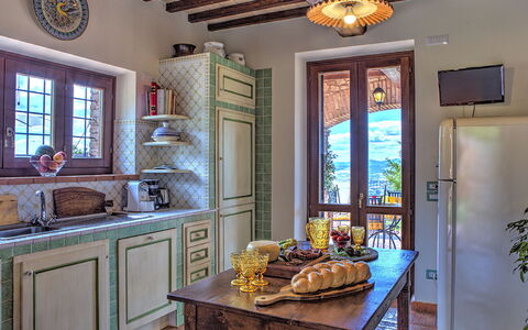 Villa Bella 8: Meubles, Design Intérieur, Bois, Cuisine, Sol, Éclairage, Pièce, Cabinetry, Chaise, Sol