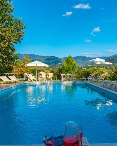 Villa Leonardo 30+6: Piscine, Montagnes Relief, Montagne, Colline, Mobilier De Jardin, Recours, Chaîne De Montagnes, Parapluie, Eco Hôtel, Balancelle