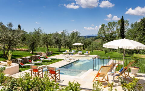 Dimora San Germano 14: Piscine, Mobilier De Jardin, Meubles, Jardin, Recours, Balancelle, Chaise, Aménagement Paysager, Pelouse, Parapluie