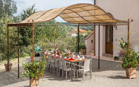 Dimora San Germano 14: Ombre, Jardin, Structure En Plein Air, Pavillon, Belvédère, Dalle, Chaise, Pergola, Arrière-Cour, Cour