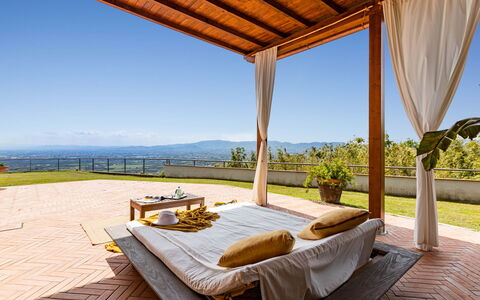 Villa Desiderio 9: Sol, Meubles, Sol, Recours, Design Intérieur, Plafond, Eco Hôtel, Piscine, Chaise, Parquet