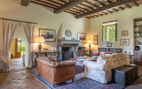 Casale Piattini 10: Mur, Meubles, Domicile, Architecture, Maison, Biens, Villa, Manoir, Salon, Chaise