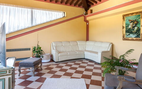 Tenuta Astolfi 12+3: Sol, Design Intérieur, Sol, Bois, Meubles, Plafond, Éclairage, Pièce, Salon