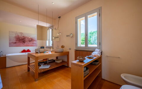 Villa le Cave 12: Sol, Sol, Design Intérieur, Mur, Luminaire Plomberie, Bois, Salle De Bains, Lavabo, Robinet, Évier