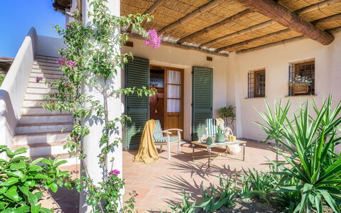 Villa Zaca 6: Pot De Fleur, Domicile, Jardin, Porte, Ombre, Plante D'Appartement, Aménagement Paysager, Hacienda, Arrière-Cour