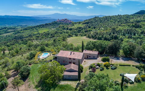Podere San Ansano 14+2: Paysage, Zone Rurale, Biens, Chalet, Ferme, Prairie, Village, Pâturage, Villa, Aménagement Paysager