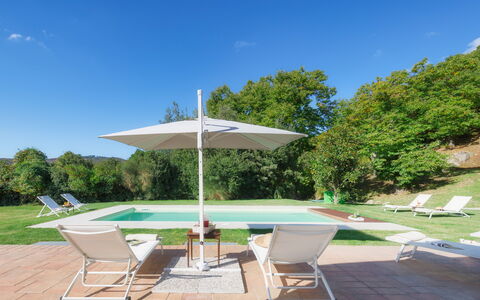 Casale del Castagneto 8: Piscine, Parapluie, Mobilier De Jardin, Meubles, Recours, Chaise, Ombre, Balancelle, Eco Hôtel, Tableau De Plein Air