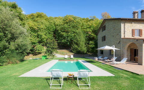 Casale del Castagneto 8: Piscine, Biens, Ferme, Chalet, Jardin, Pelouse, Arrière-Cour, Hacienda, Villa, Cour