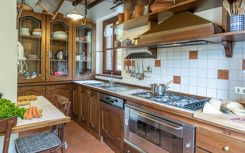 Villa Paola 6: Cuisine, Comptoir, Design Intérieur, Cabinetry, Meubles, Bois, Appareil De Cuisine, Sol, Principaux Appliance, Plafond