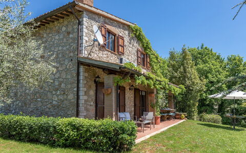 Villa Paola 6: Maison, Domicile, Arbuste, Chalet, Porte, Ferme, Biens, Jardin, Cour, Villa
