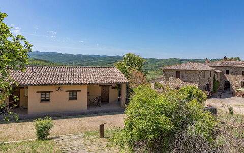 Podere le Corone 14: Maison, Zone Rurale, Paysage, Lot Terre, Établissements Humains, Village, Chalet, Chaîne De Montagnes, Biens, Ferme
