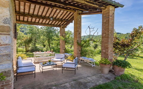 Podere Pratovecchio 14+2: Meubles, Mobilier De Jardin, Jardin, Chaise, Structure En Plein Air, Arrière-Cour, Ombre, Aménagement Paysager, Porche, Patio