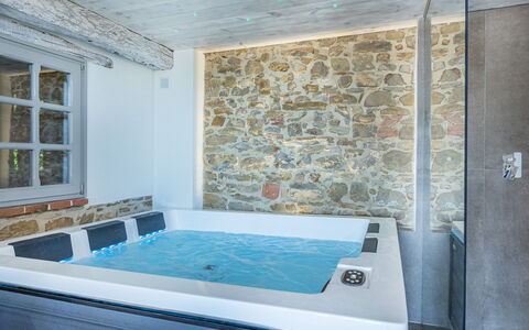 Casal Parro 6: Luminaire Plomberie, Baignoire, Salle De Bains, Recours, Piscine, Jacuzzi, Plomberie, Tuile, Hôtel