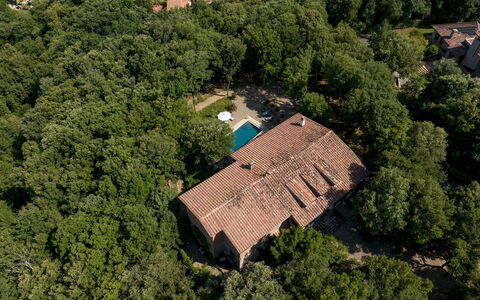 Villa Rinaldi 6: Arbre, Environnement Naturel, La Nature, Zone Résidentielle, Paysage, Domicile, Lot Terre, Biens, Zone Rurale, Chalet