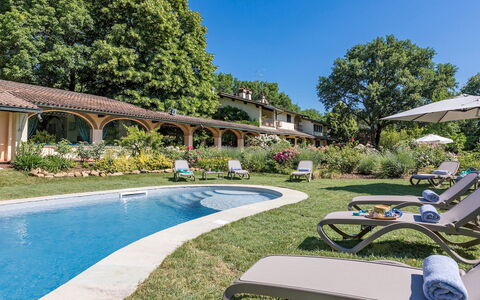 Villa Mimmina 8: Arbuste, Jardin, Recours, Hacienda, Biens, Piscine, Aménagement Paysager, Pelouse, Villa, Ombre