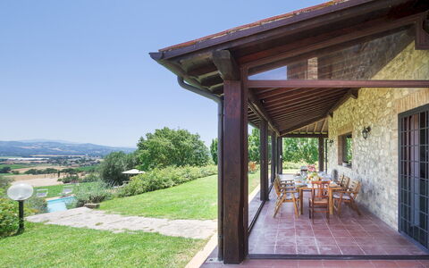La Panoramica 8: Toit, Porche, Chalet, Ferme, Porte, Jardin, Ombre, Biens, Structure En Plein Air, Cour