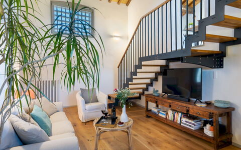 Country House Lo Spigo 4: Meubles, Design Intérieur, Sol, Domicile, Table, Sol, Appartement, Chaise, Salon, Pot De Fleur