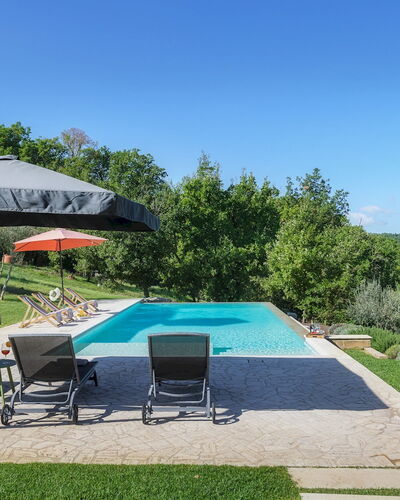 La Vecchia Pieve 8: Piscine, Loisir, Mobilier De Jardin, Recours, Balancelle, Des Loisirs, Parapluie, Ombre, Jardin, Eco Hôtel