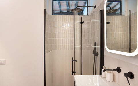 Poggio Novoli 6: Mur, Design Intérieur, Luminaire Plomberie, Salle De Bains, Sol, Sol, Plomberie, Éclairage, Luminaire, Robinet