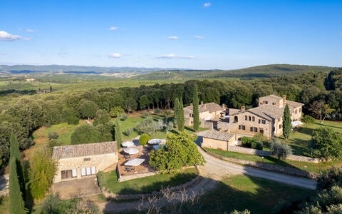 Borgo Gallinaio 32: Domicile, Maison, Biens, Paysage, Zone Résidentielle, Plaine, Zone Rurale, Lot Terre, Établissements Humains, Village