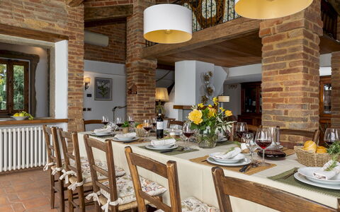 Il Romitoio 12: Meubles, Design Intérieur, Table, Chaise, Bois, Plafond, Salle À Manger, Table Cuisine Et Salle A Manger, Pièce, Éclairage