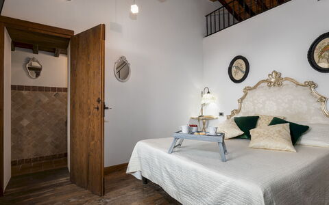 Il Romitoio 12: Mur, Meubles, Design Intérieur, Chambre, Sol, Sol, Lit, Éclairage, Pièce, Linge