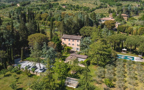Villa Metelliano 10: Arbre, Végétation, Domicile, Maison, Zone Résidentielle, Biens, Paysage, Lot Terre, Établissements Humains, Jardin