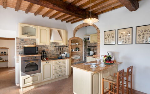 Casa la Fenice 8+2: Meubles, Cuisine, Design Intérieur, Mur, Sol, Comptoir, Appareil De Cuisine, Cabinetry, Bois, Plafond